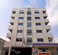 RoomQuest Bangkok Ratchada