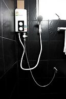 RoomQuest Bangkok Ratchada