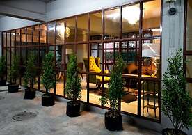 RoomQuest Bangkok Ratchada