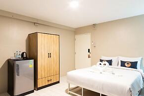 RoomQuest Bangkok Ratchada