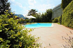 Villa Oliveto with Pool and Lake view