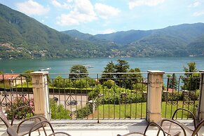 Villa Oliveto with Pool and Lake view