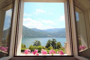 Villa Oliveto with Pool and Lake view