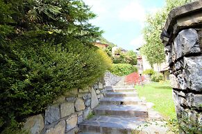 Villa Oliveto with Pool and Lake view