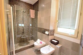 Villa Oliveto with Pool and Lake view