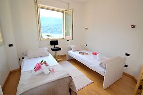 Villa Oliveto with Pool and Lake view