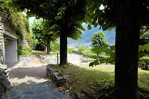 Villa Oliveto with Pool and Lake view