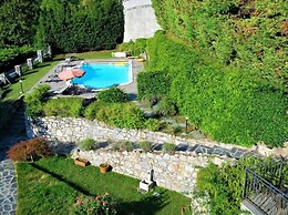 Villa Oliveto with Pool and Lake view
