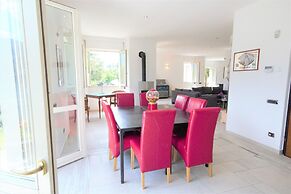 Villa Oliveto with Pool and Lake view