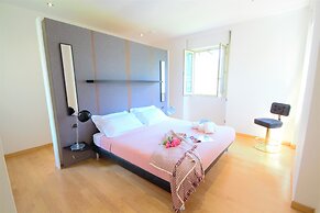 Villa Oliveto with Pool and Lake view