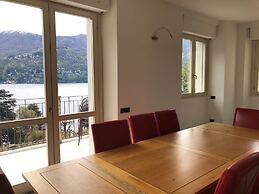 Villa Oliveto with Pool and Lake view