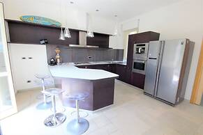 Villa Oliveto with Pool and Lake view