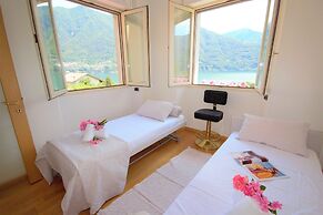 Villa Oliveto with Pool and Lake view