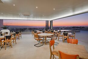 Blueberry Hill Hotel