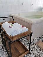 Blueberry Hill Hotel