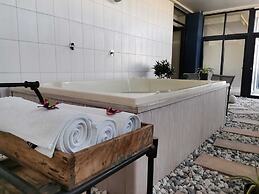 Blueberry Hill Hotel