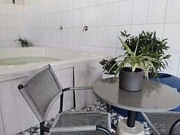 Blueberry Hill Hotel