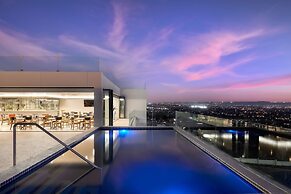 Blueberry Hill Hotel