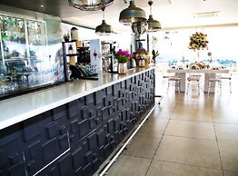 Blueberry Hill Hotel