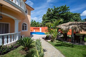 Private 6 Bedroom Villa Great for Parties