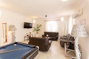 Private 6 Bedroom Villa Great for Parties