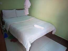 The Hide-Out Guest House