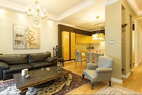 Aristotelous Grand View