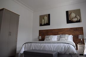 Woodlyn Guest House