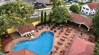 Pegasus Hotel By the Waterfront