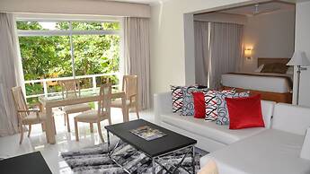 Pegasus Hotel By the Waterfront