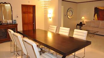 Pegasus Hotel By the Waterfront