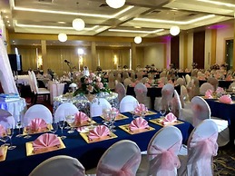 Pegasus Hotel By the Waterfront