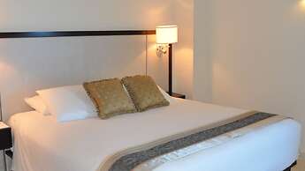 Pegasus Hotel By the Waterfront