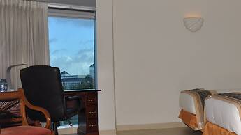 Pegasus Hotel By the Waterfront