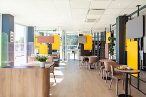 B&B HOTEL MASSY Gare TGV