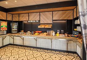B&B HOTEL Compiègne