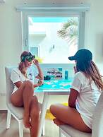 The Palm Leaf Apartments