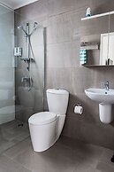 The Palm Leaf Apartments