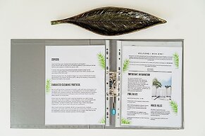 The Palm Leaf Apartments