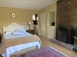 Lovett's Inn and Restaurant