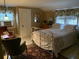 Lovett's Inn and Restaurant