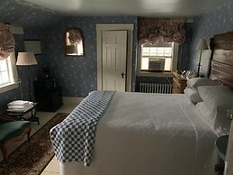 Lovett's Inn and Restaurant