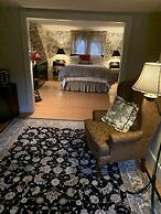 Lovett's Inn and Restaurant