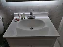 Hotel Key LaGuardia Airport