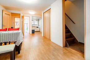 Sakuragawa no Waho House