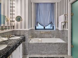 5th & 55th Residence Club