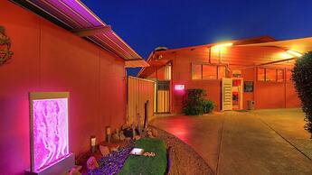 Halls Creek Motel