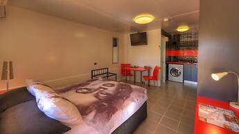 Halls Creek Motel