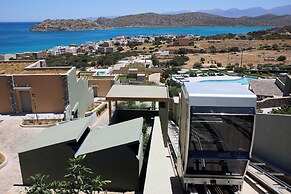 Cayo Exclusive Resort & Spa