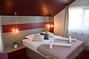 Green Wood Residence